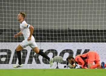 Manchester United:  hopes of ending the season with silverware wrecked by Sevilla