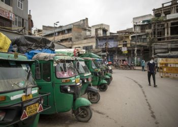 India Posts Worst GDP Slump as Virus Spikes