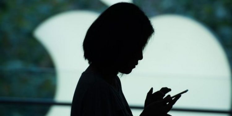 Apple will pay $113m (£85m) to settle allegations that it slowed down older iPhones.