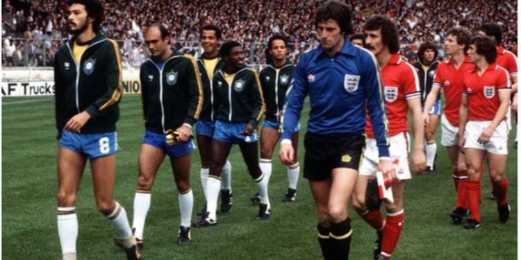 Former England, Liverpool and Tottenham goalkeeper Ray Clemence has died aged 72.