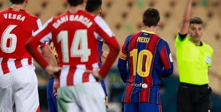 Lionel Messi shown first red card of Barcelona Career.