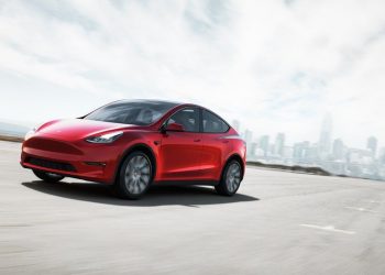 Tesla Autopilot: US opens official investigation into self-driving tech