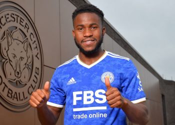 Ademola Lookman: Leicester sign RB Leipzig winger on season-long loan deal with an option to buy.