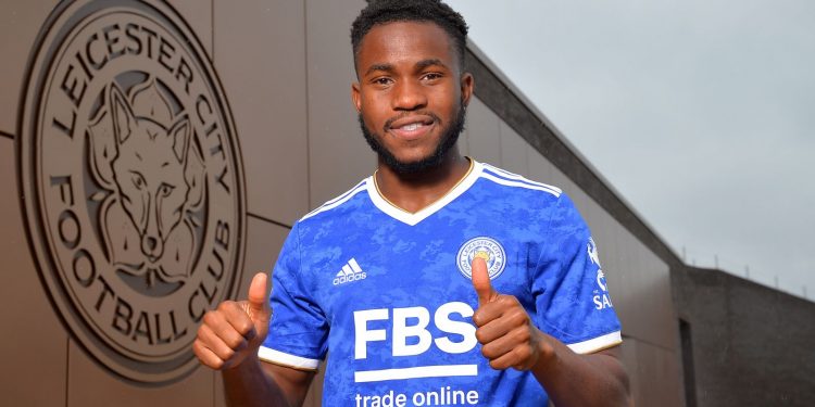 Ademola Lookman: Leicester sign RB Leipzig winger on season-long loan deal with an option to buy.