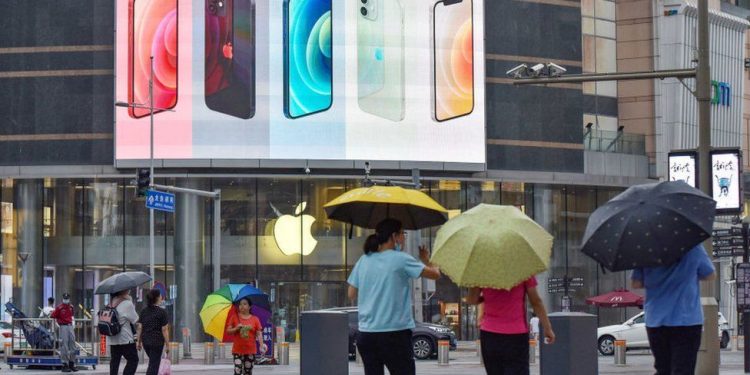 Apple rushes to block ‘zero-click’ iPhone spyware