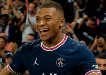 Kylian Mbappe to stay at Paris Saint-Germain despite Real Madrid being willing to pay £197m
