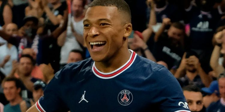 Kylian Mbappe to stay at Paris Saint-Germain despite Real Madrid being willing to pay £197m