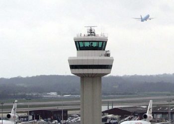 Air traffic controllers suspend strike, issue NAMA two-week ultimatum