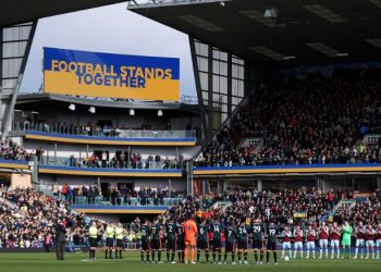 Chelsea manager Thomas Tuchel condemns Roman Abramovich chant during tribute to Ukraine