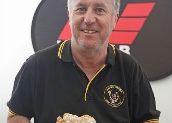 Gold digger finds huge nugget worth $160,000 in Australia