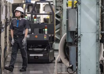 Japan economy gets major boost from weak currency