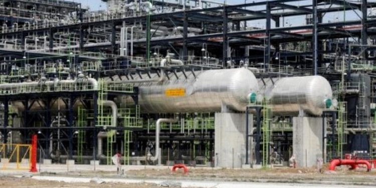 Dangote Oil Refinery Issues Tenders for First Fuel Exports, Marking Milestone for Nigeria