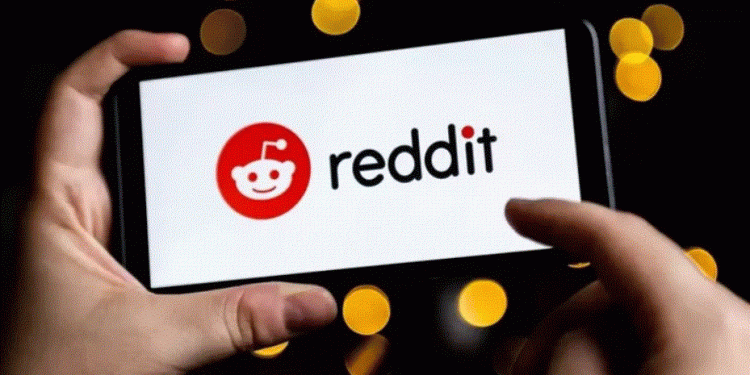 Reddit IPO: Share sale values social media firm at $6.4bn