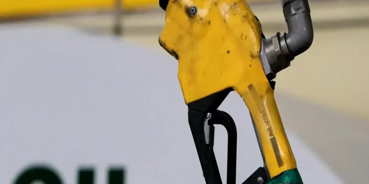 Oil Falls to Lowest in Over a Week as Trump Announces Israel-Iran Ceasefire