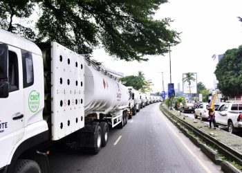 Dangote Refinery’s CNG Truck Fuel Distribution Delayed Over Logistics in China