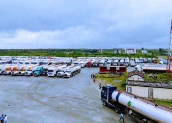 Dangote Refinery Challenges Marketers to Bring Trucks for Loading Amid Petrol Price Hike