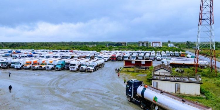 Dangote Refinery Challenges Marketers to Bring Trucks for Loading Amid Petrol Price Hike