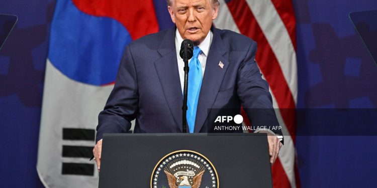 Naira, Stocks Fall as Trump Threatens Possible U.S. Military Action Against Nigeria