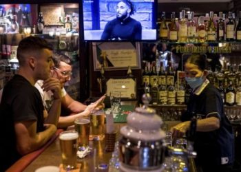 Thailand Eases Longstanding Afternoon Alcohol Sales Ban in Six-Month Trial