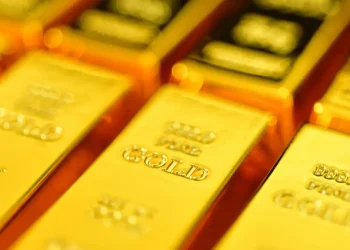 Trump Tariff Threats Spark Market Selloff, Gold Hits Record High