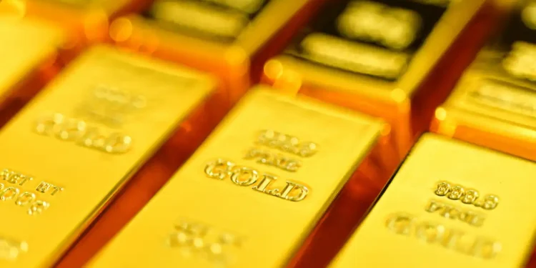 Trump Tariff Threats Spark Market Selloff, Gold Hits Record High