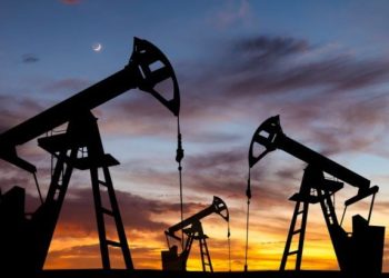 Oil Prices Jump Over 1.5% Amid Rising Concerns of US Action Against Iran