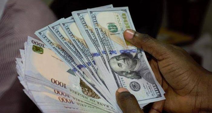 Naira Weakens as FX Inflows Drop, BDCs Yet to Access Dollars from Banks
