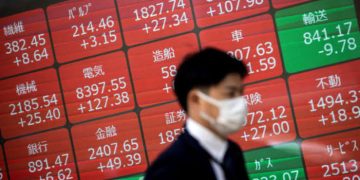 Asian Equities Rally for Fifth Day as Investors Favor Growth and Valuations