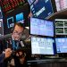US Tech Stocks Extend Losses as Futures Retreat Amid Holiday-Shortened Week