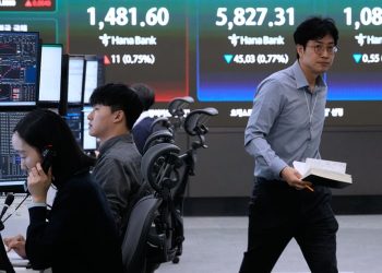 Global Stocks Fall, Oil Prices Rise as Doubts Grow Over US-Iran Ceasefire