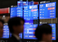 Asian Stocks Head for Weekly Losses as Bond Yields and Oil Prices Rise