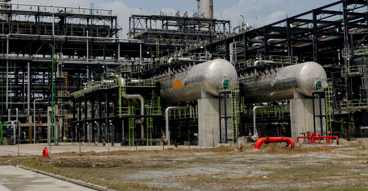 Nigeria’s Seaborne Fuel Exports Surge Seven-Fold as Dangote Refinery Boosts Supply