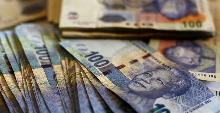 South African Rand Gains as Gold Prices Rise Ahead of US Jobs Data