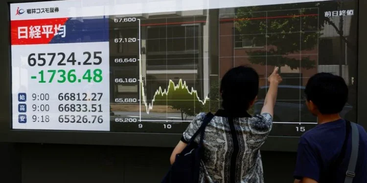 Indian Stocks Edge Higher as Investors Await US Sanctions on Iran
