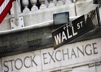 Wall Street Falls as Oil, Treasury Yields Renew Pressure on Global Markets
